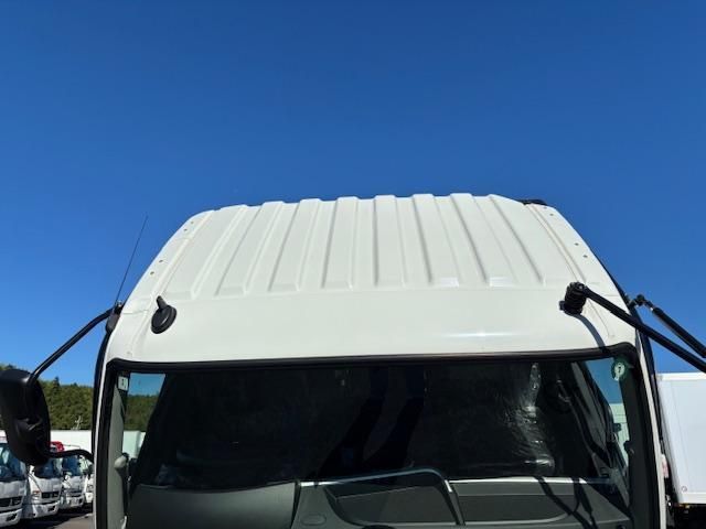 MITSUBISHI FUSOU FIGHTER 2025