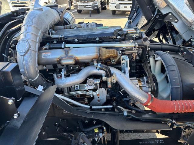 MITSUBISHI FUSOU FIGHTER 2025