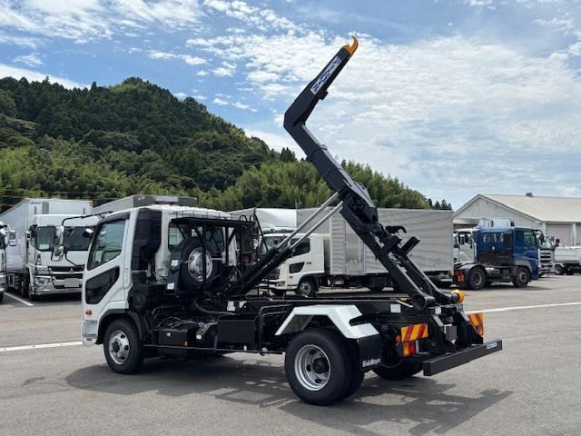 MITSUBISHI FUSOU FIGHTER 2025