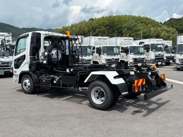 MITSUBISHI FUSOU FIGHTER 2025