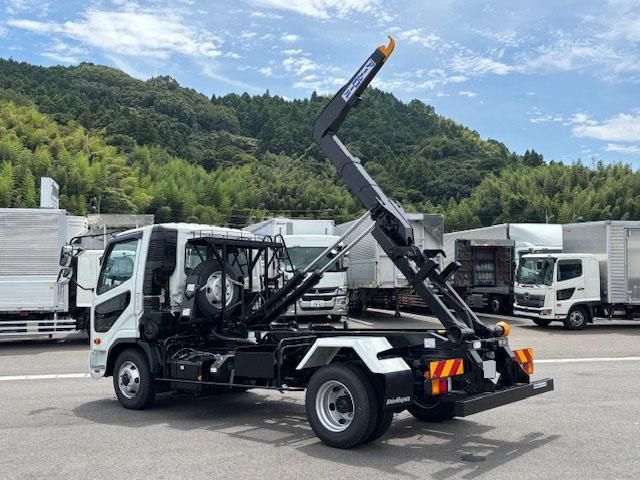 MITSUBISHI FUSOU FIGHTER 2025