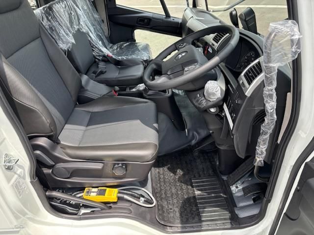 MITSUBISHI FUSOU FIGHTER 2025