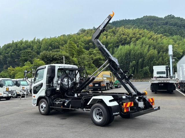 MITSUBISHI FUSOU FIGHTER 2025