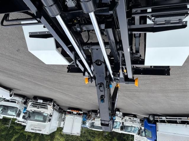 MITSUBISHI FUSOU FIGHTER 2025