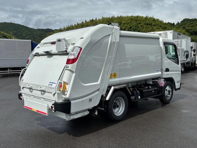 MITSUBISHI CANTER 2024