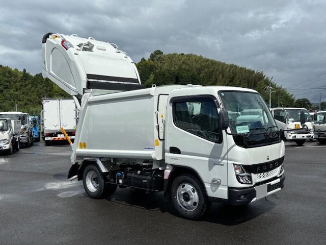 MITSUBISHI CANTER 2024