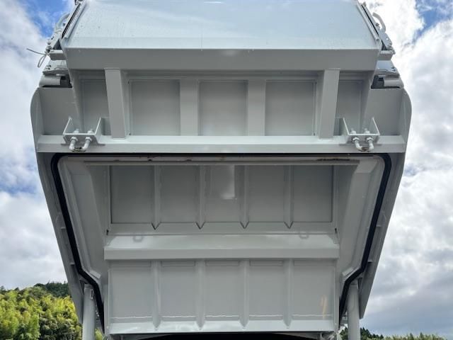 MITSUBISHI CANTER 2024