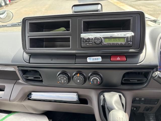 MITSUBISHI CANTER 2024