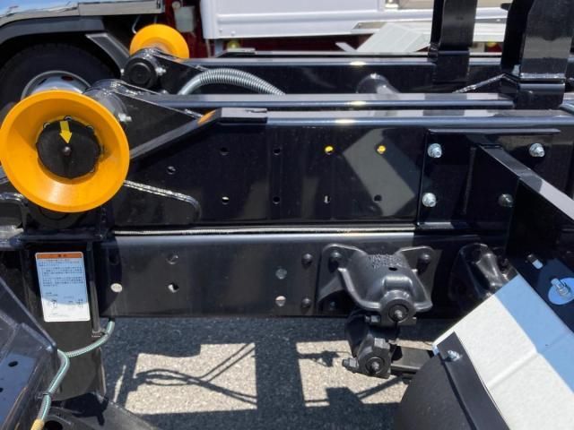 MITSUBISHI FUSOU FIGHTER 2025