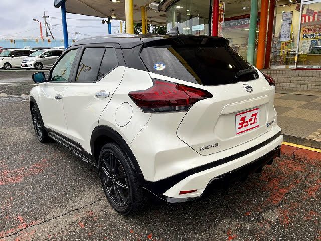 NISSAN KICKS 2021