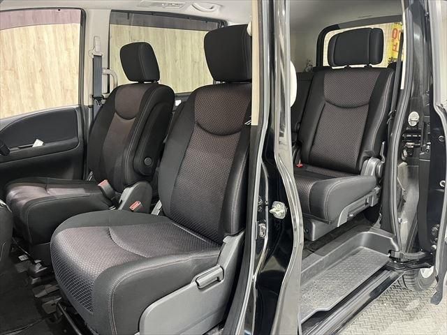NISSAN SERENA  WG 2012