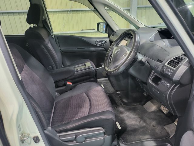 NISSAN SERENA  S-HYBRID 2013