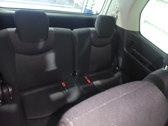 NISSAN SERENA  S-HYBRID 2013