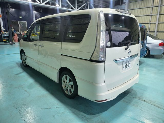 NISSAN SERENA  S-HYBRID 2013