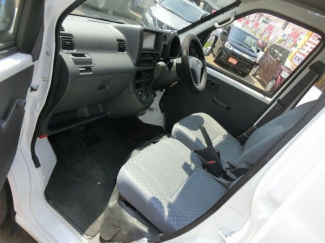 DAIHATSU HIJET CARGO 2012