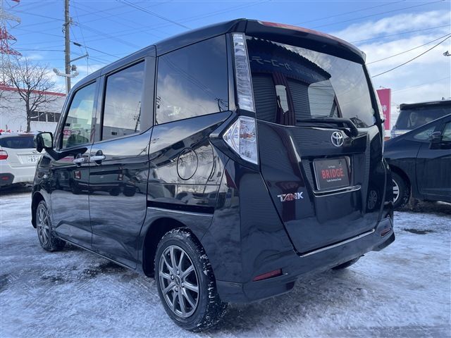 TOYOTA TANK 4WD 2017