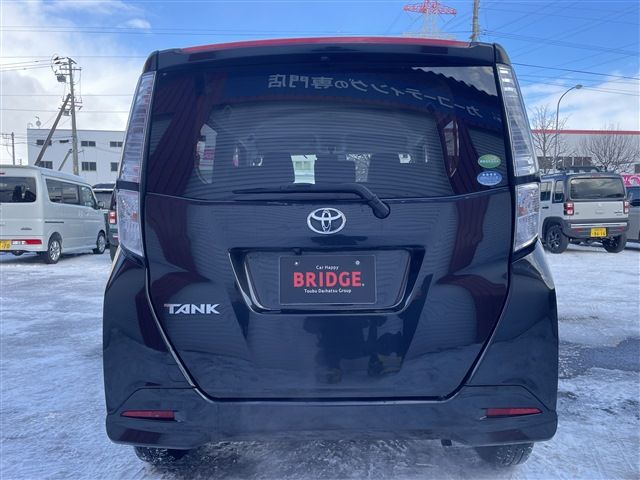 TOYOTA TANK 4WD 2017