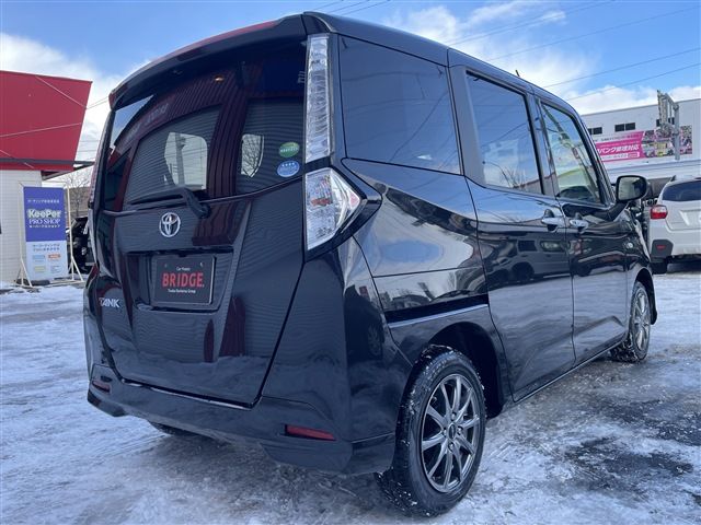 TOYOTA TANK 4WD 2017