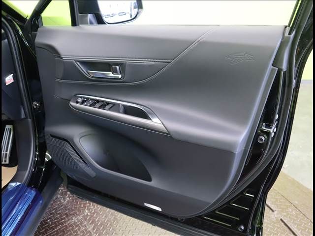 TOYOTA HARRIER 2WD 2020