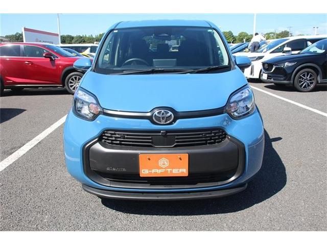 TOYOTA SIENTA HYBRID 2023