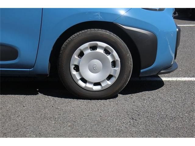 TOYOTA SIENTA HYBRID 2023