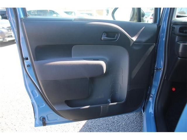 TOYOTA SIENTA HYBRID 2023