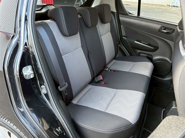 SUZUKI SWIFT 4WD 2013