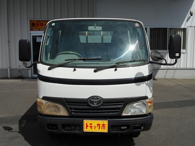 TOYOTA DYNA 2009