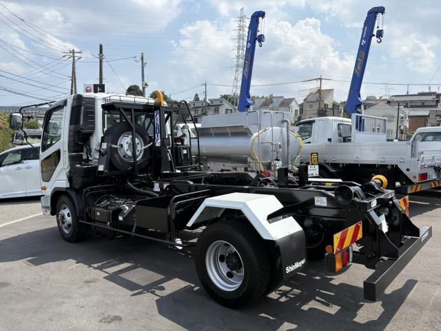 MITSUBISHI FUSOU FIGHTER 2025