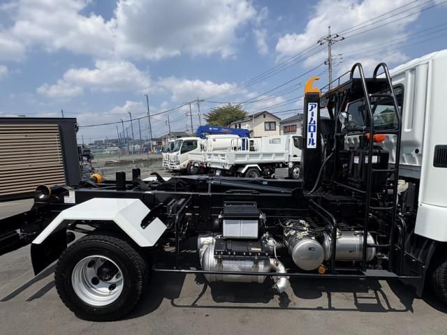 MITSUBISHI FUSOU FIGHTER 2025