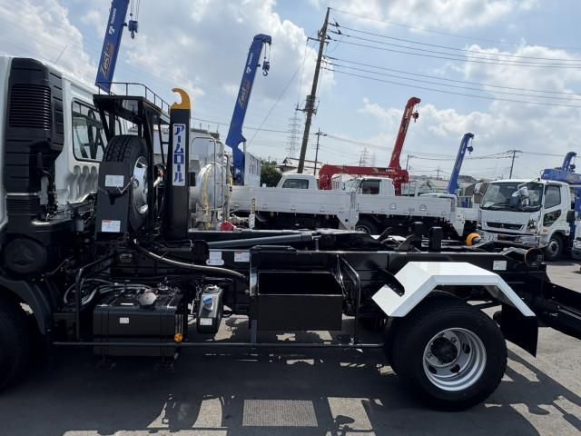 MITSUBISHI FUSOU FIGHTER 2025