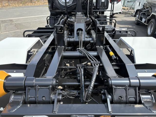 MITSUBISHI FUSOU FIGHTER 2025