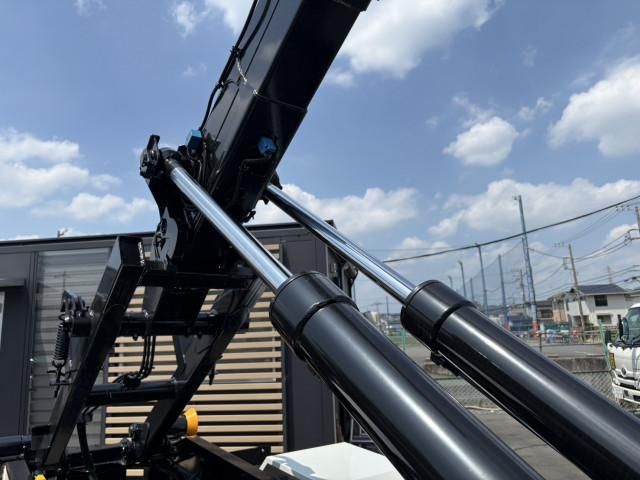 MITSUBISHI FUSOU FIGHTER 2025