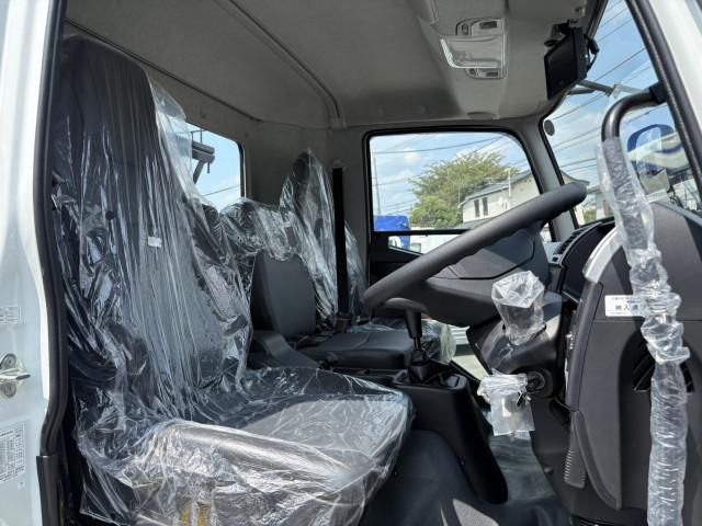 MITSUBISHI FUSOU FIGHTER 2025