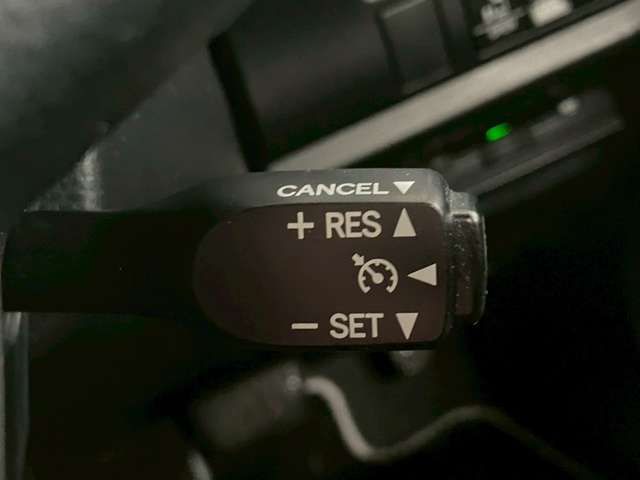 TOYOTA VOXY HYBRID 2021