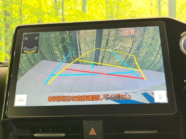 TOYOTA VOXY HYBRID 2023