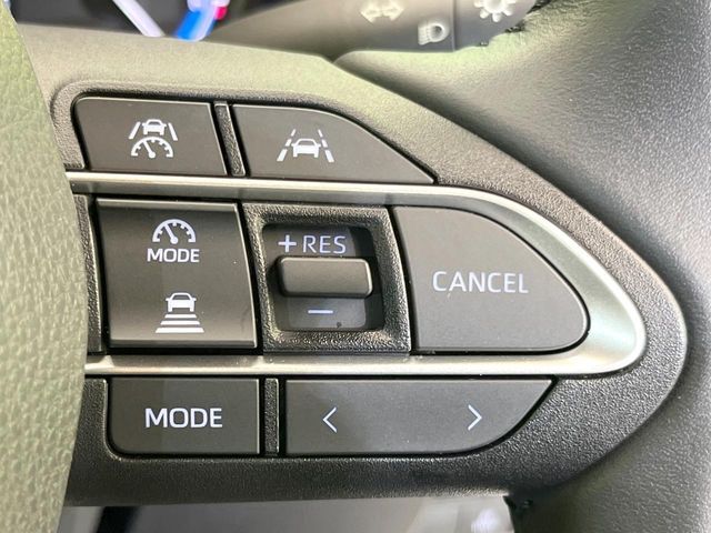 TOYOTA VOXY HYBRID 2023