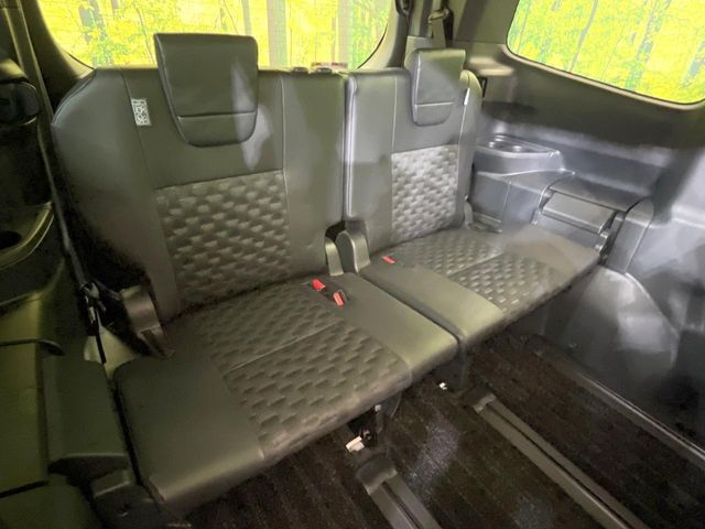 TOYOTA VOXY HYBRID 2023