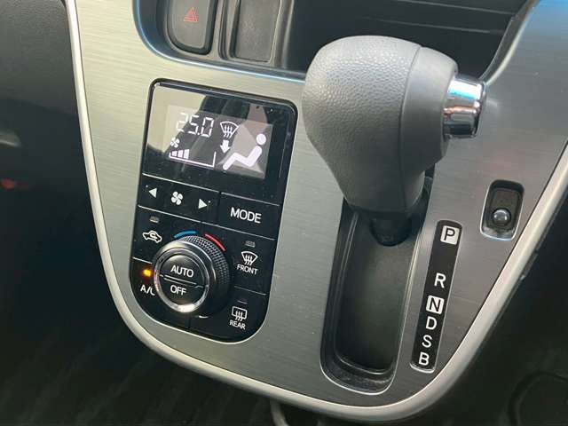 DAIHATSU MOVE CUSTOM 2015