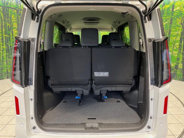 NISSAN SERENA  WG 2024