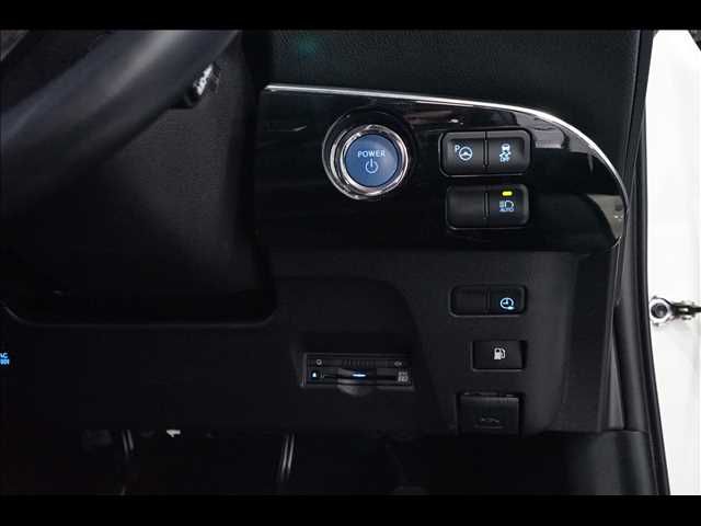 TOYOTA PRIUS PHV 2018