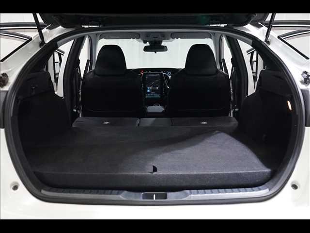 TOYOTA PRIUS PHV 2018