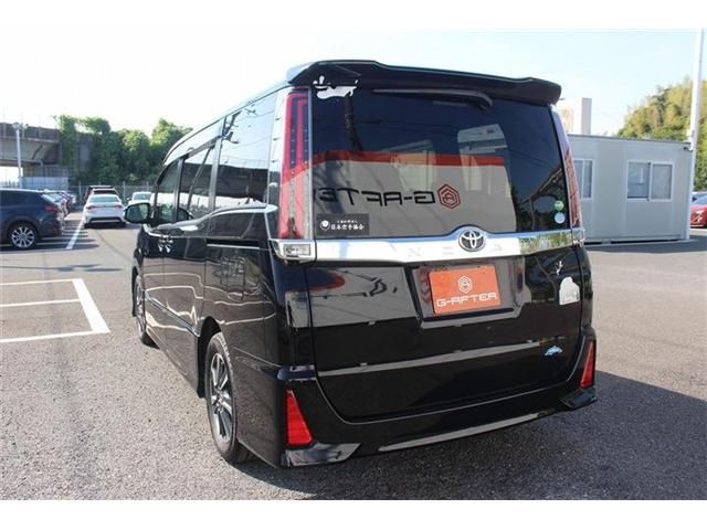 TOYOTA NOAH 2017