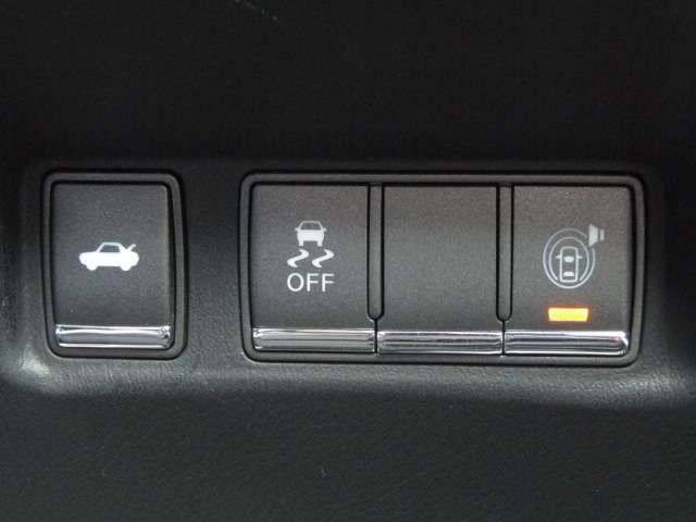 NISSAN CIMA HYBRID 2017