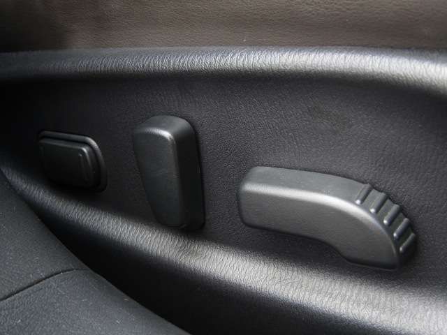 NISSAN CIMA HYBRID 2017