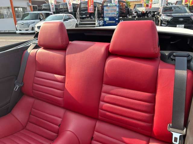 FORD FORD MUSTANG open 2012