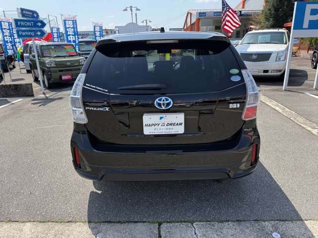 TOYOTA PRIUS Alpha 2012