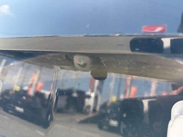 TOYOTA PRIUS Alpha 2012