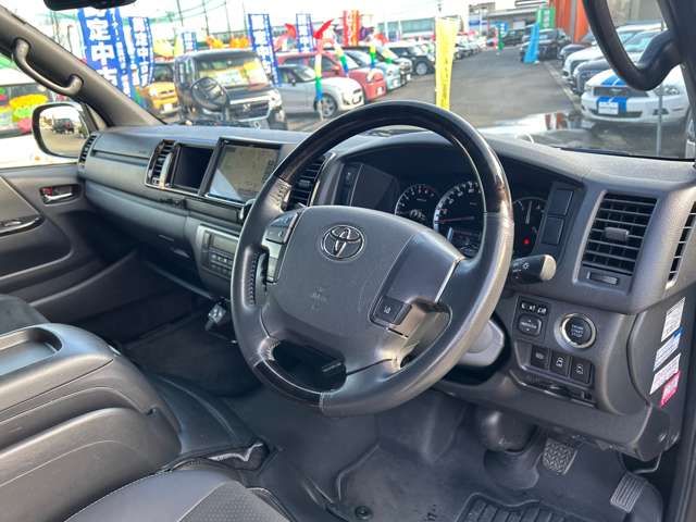 TOYOTA HIACE van 4WD 2019