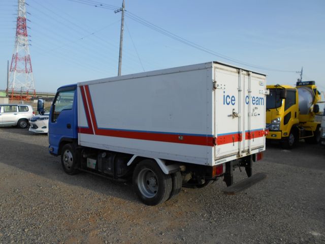 ISUZU ELF 2012